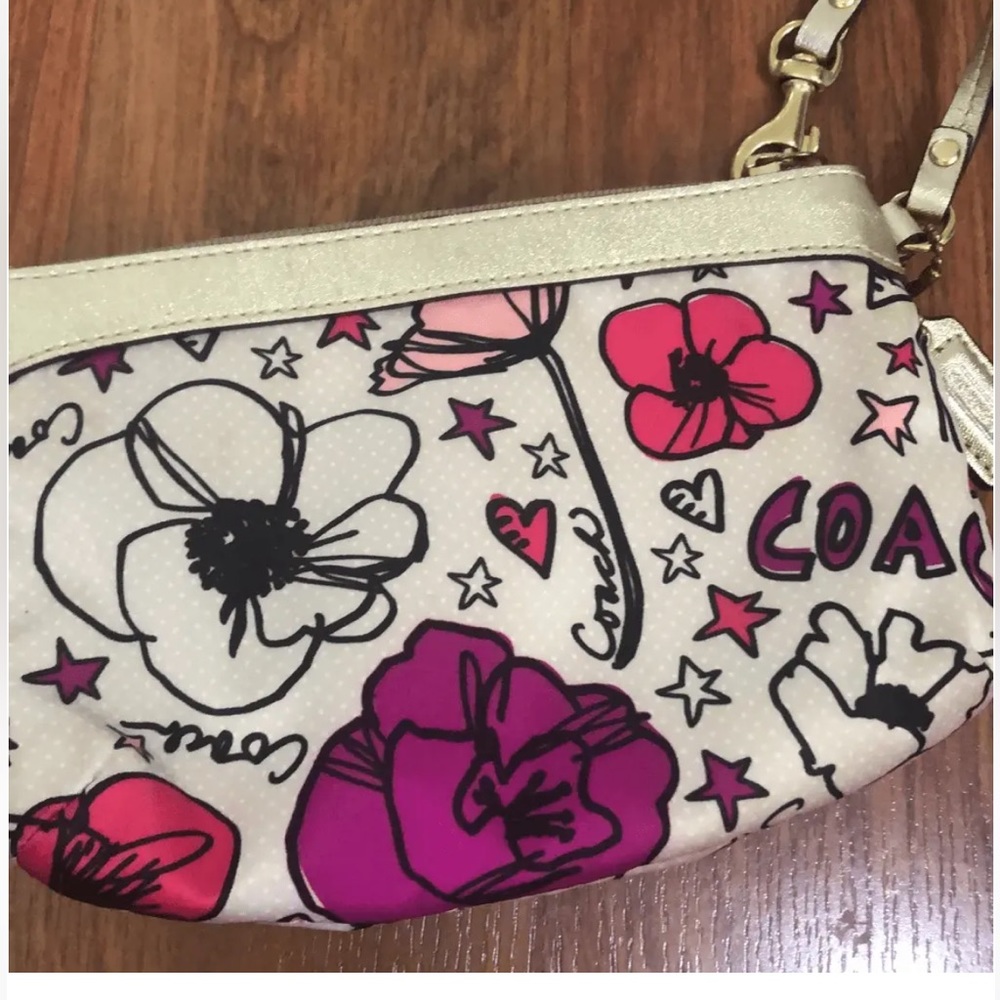 Wristlet - Picture 3 of 7